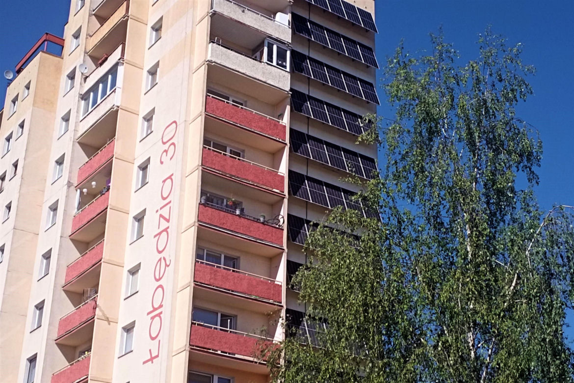 "Fotowoltaiczny" blok przy ul Łabędziej w Szczecinie