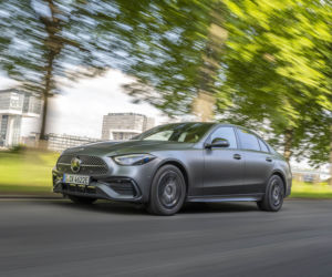 Mercedes-Benz Klasy C 300 e (2022)