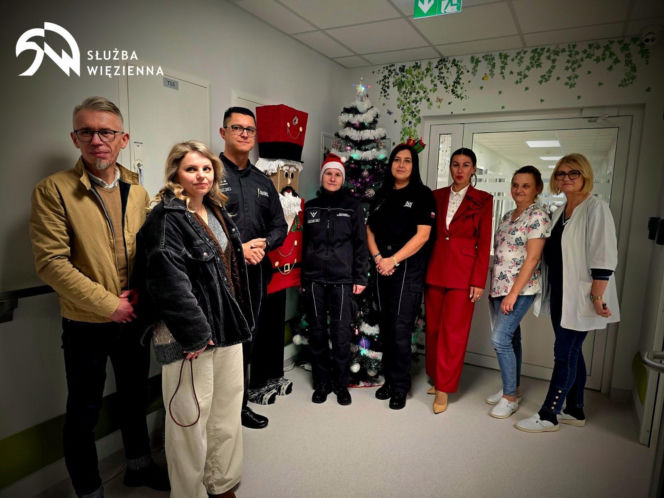 Więźniowie uszyli maskotki i poduszki dla małych pacjentów Szpitala Miejskiego w Siedlcach