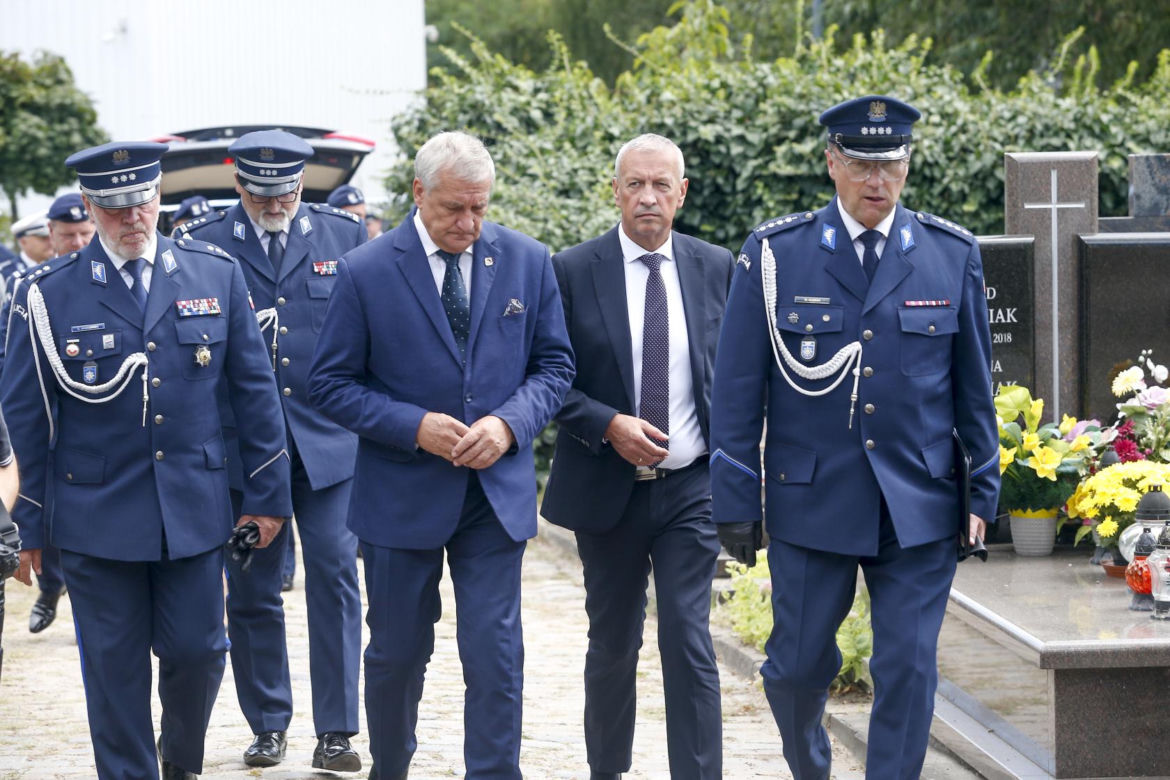 Ostatnie pożegnanie Jerzego Dziewulskiego. Wzruszające sceny na pogrzebie