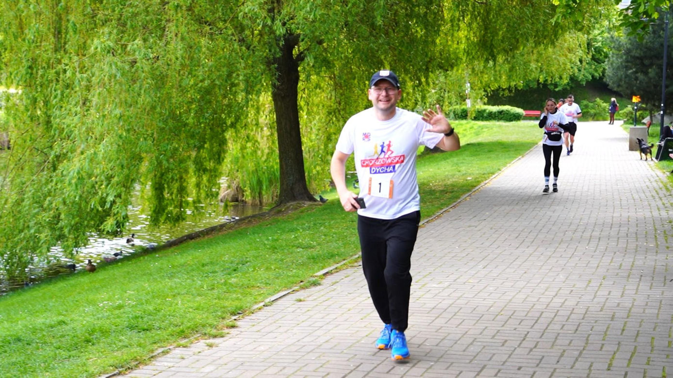 Sportowe emocje w Chorzowie. 150 biegaczy wystartowało w 6. edycji Chorzowskiej Dychy