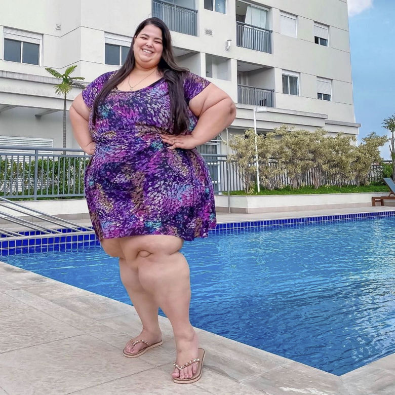 Dramat modelki plus size. Nie wpuścili jej na pokład samolotu. "Nie chcą mnie, bo jestem gruba"
