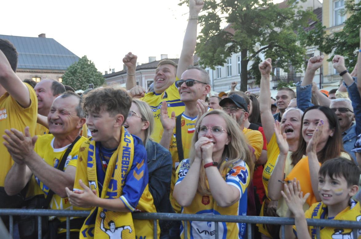 Finał Ligi Mistrzów: Barlinek Industria Kielce - SC Magdeburg w strefie kibica