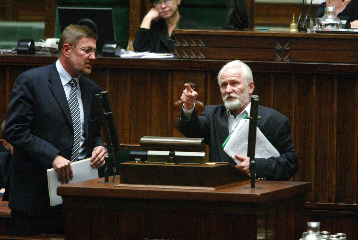 Kontrowersyjni posłowie