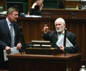 Kontrowersyjni posłowie