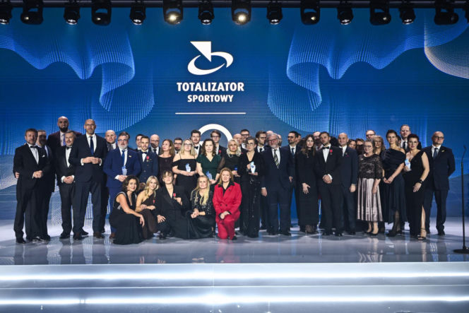 Radosław Sikorski odznaczył Ambasadorów Totalizatora Sportowego