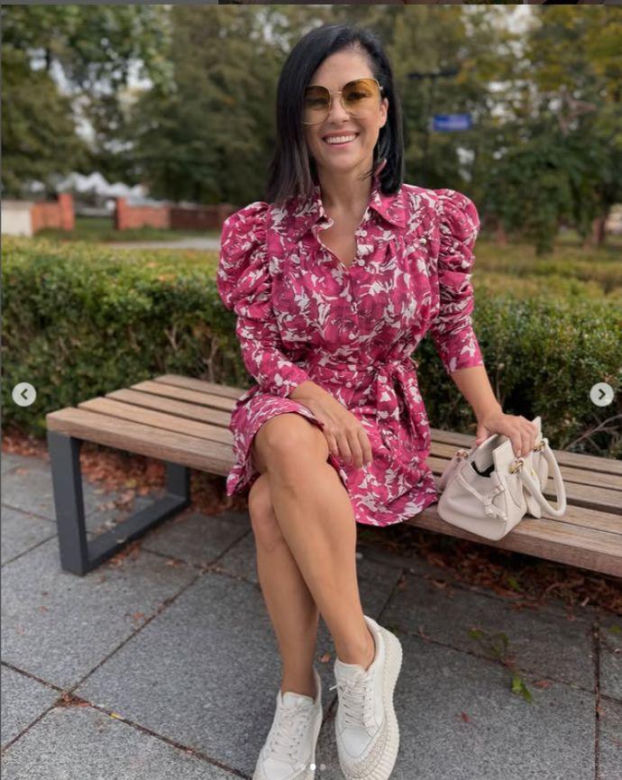 Raz kolanko, raz stópka. Kasia Cichopek wie, jak zagrać nóżką
