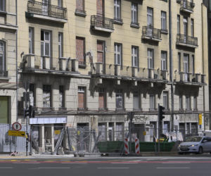 Zawalił się dwa strop w remontowanej kamienicy. Ranny robotnik