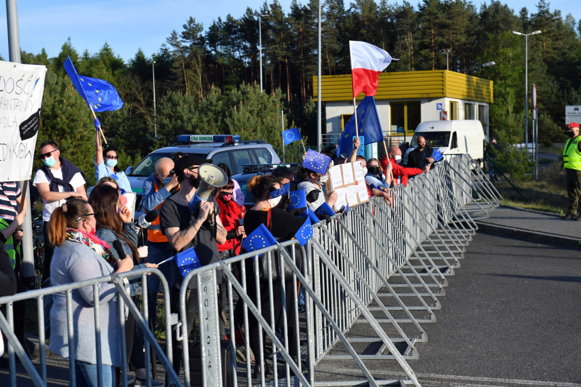 Protest medyków na granicy polsko-niemieckiej w Lubieszynie