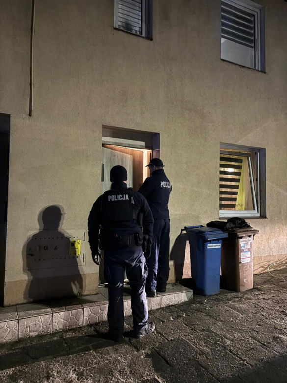 Tragedia w Chełmnie! Matka i trójka dzieci nie żyją po zatruciu czadem