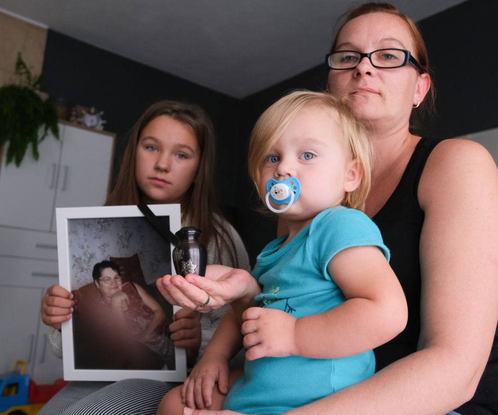 Nie przyjęli pani Bożeny do szpitala przez koronawirusa. Kobieta zmarła! Rodzina w rozpaczy 