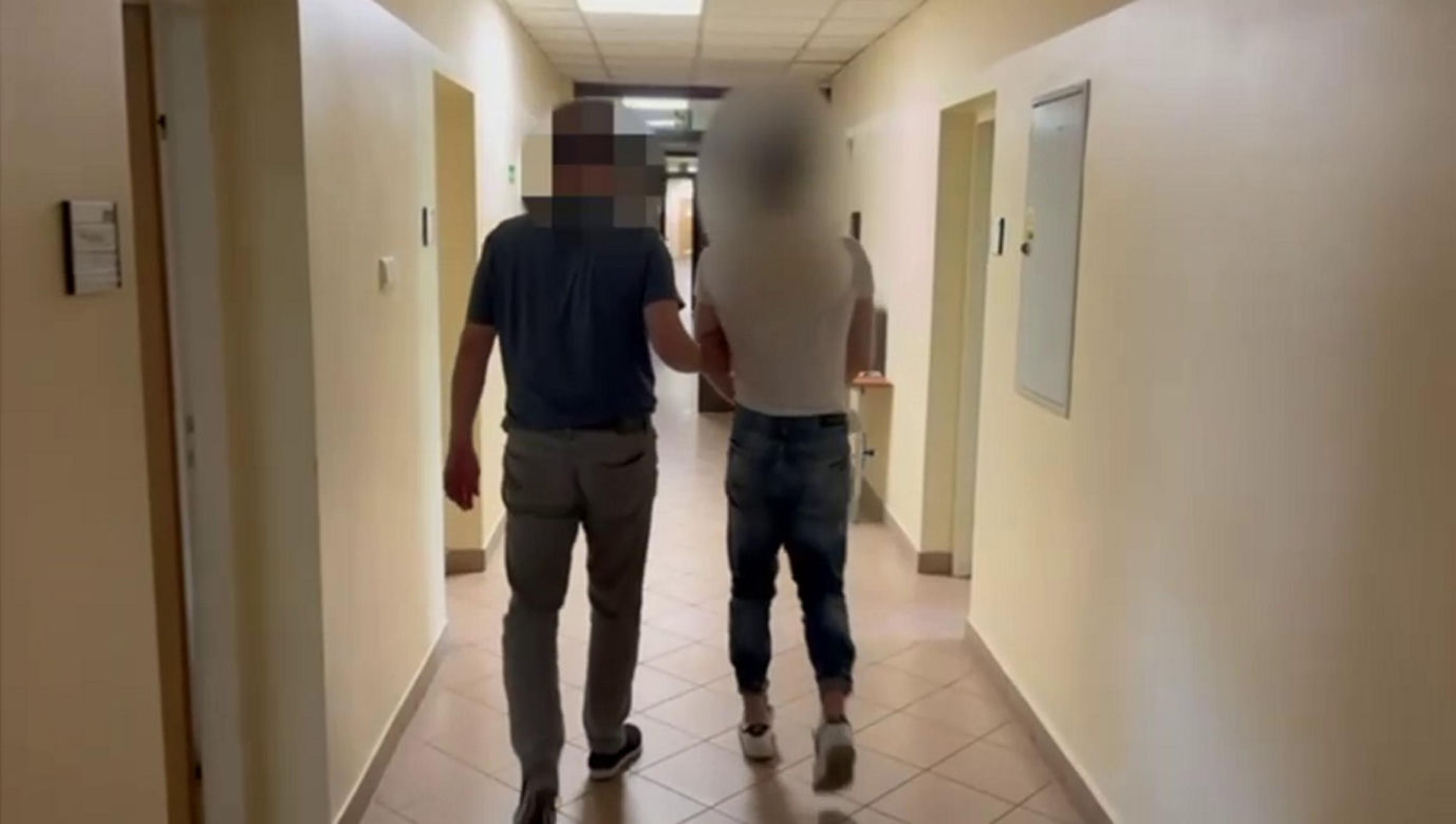 Rosjanin kopnął go w twarz i odjechał skuterem. Zrobił to za 200 złotych