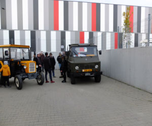 Ścigali się, kto...wolniejszy. To jedna z konkurencji I Zlotu Pojazdów FSC i PRL, który odbył się w Lublinie