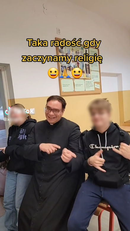 Ksiądz Piotr z Barlinka podbija TikToka