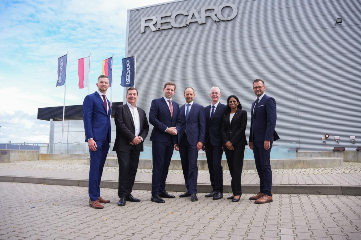 Nowe fotele dla LOT: polska fabryka Recaro zapewni komfort pasażerom