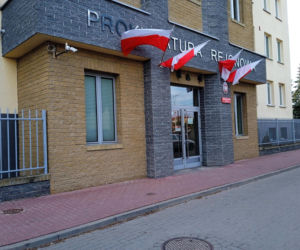 Atak na wójt Starej Kornicy. 42-latek czeka na zarzuty