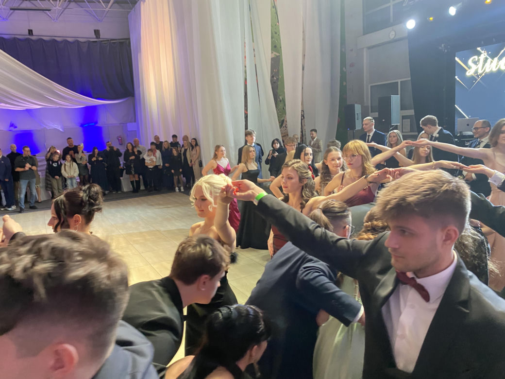 Studniówka 2025 w II Liceum Ogólnokształcącym w Zielonej Górze