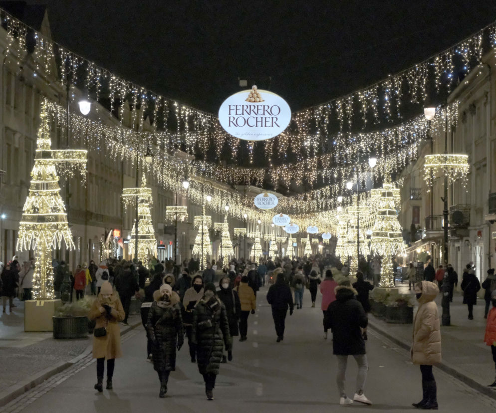 Niesamowita iluminacja świąteczna rozbłysnęła w Warszawie