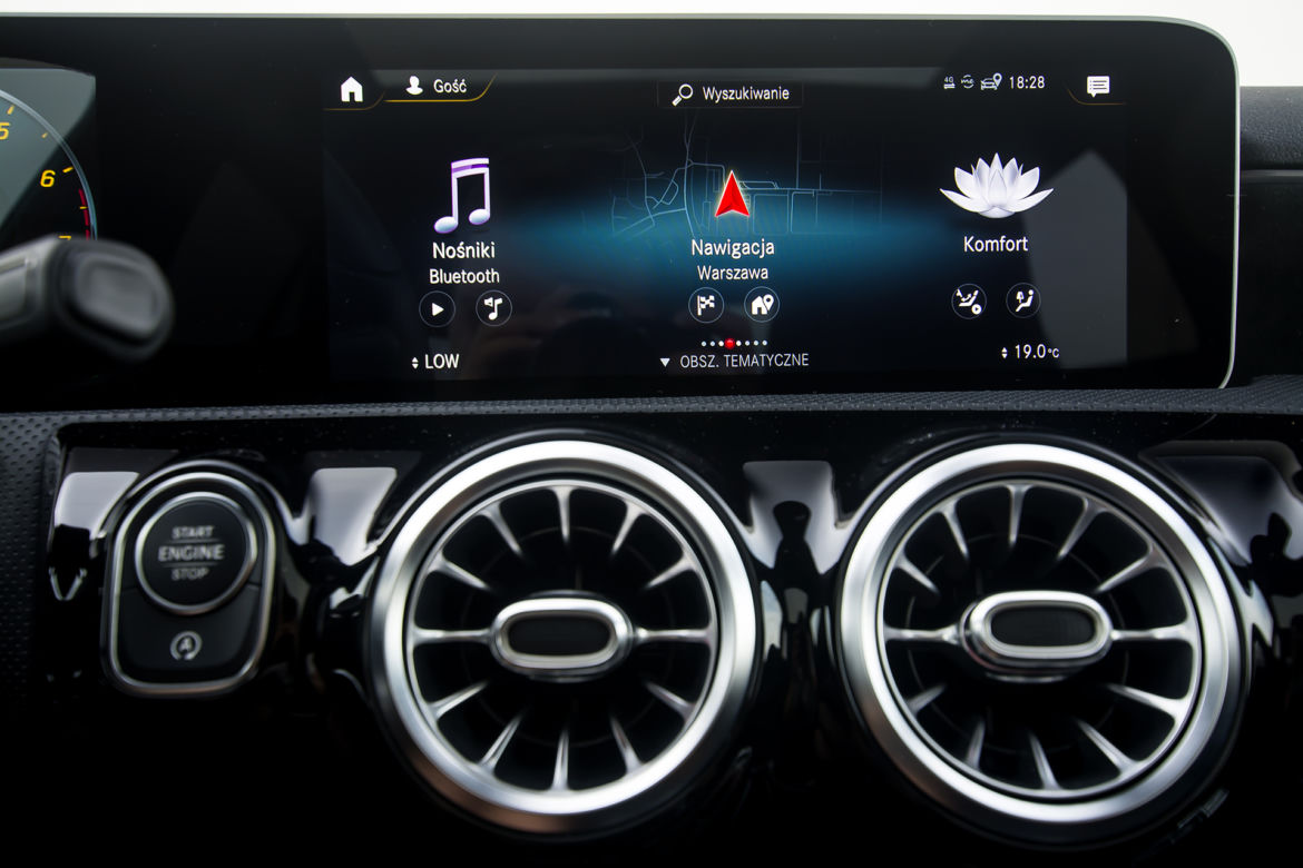 Mercedes-Benz A200 AMG Line
