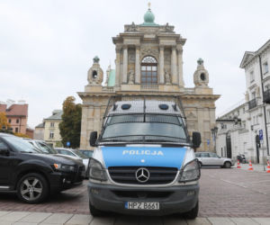 	Policja pod kościołami w Warszawie