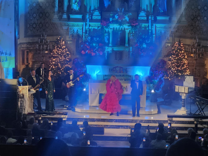 Wielkie Kolędowanie z gwiazdami na Greenpoincie