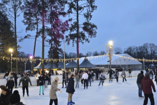 Lodowisko Ice-Park Kraków w Parku Jordana