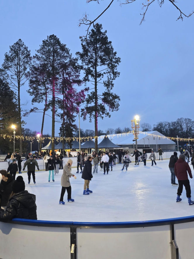 Lodowisko Ice-Park Kraków w Parku Jordana