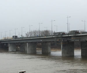 Ruszyła budowa kładki pieszo-rowerowej pod mostem Łazienkowskim