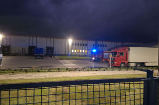 Wyciek amoniaku w zakładach mięsnych. Ewakuowano 130 osób, jedna trafiła do szpitala