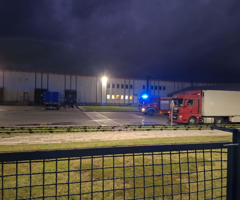Wyciek amoniaku w zakładach mięsnych. Ewakuowano 130 osób, jedna trafiła do szpitala