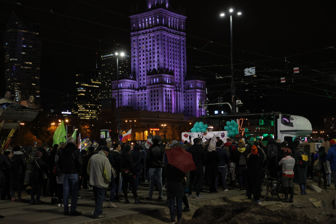 Strajk Kobiet w Warszawie. Tłumy znów wychodzą na ulice