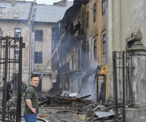 PILNE! Rosjanie zaatakowali pełne cywilów centrum Lwowa! Są nagrania