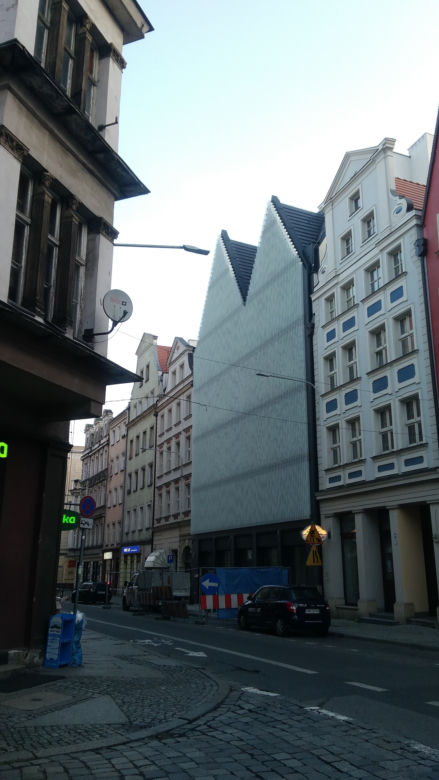 Zmodernizowana kamienica przy ul. Odrzańskiej we Wrocławiu