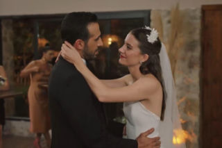 Złoty chłopak, odcinek 249: Szokujący szantaż! Sevki żąda pieniędzy od świeżo upieczonej panny młodej