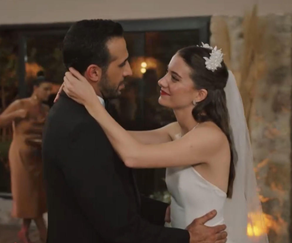 Złoty chłopak, odcinek 249: Szokujący szantaż! Sevki żąda pieniędzy od świeżo upieczonej panny młodej