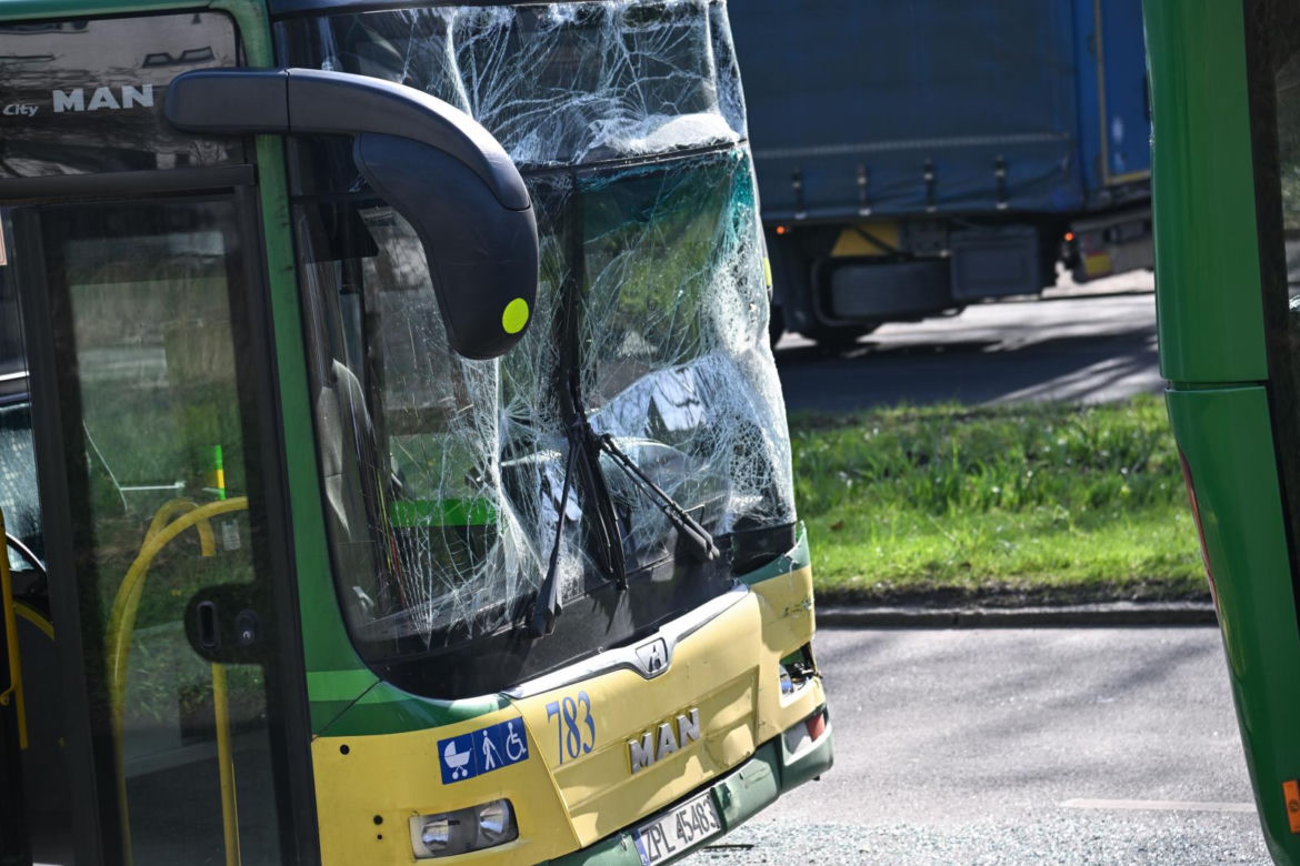 Zderzenie autobusów 