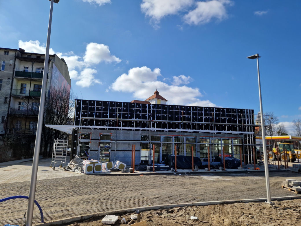 Przebudowa McDonald's w Bydgoszczy nabiera tempa. Kiedy wielkie otwarcie? [ZDJĘCIA]