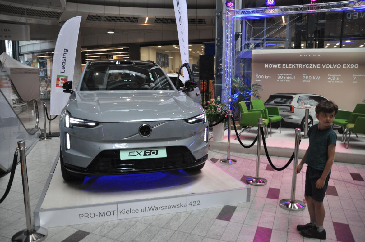 Prezentacja nowego Volvo EX90 w Galerii Korona Kielce