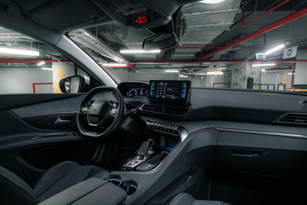 Peugeot 5008 po liftingu 2021