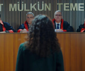Dziedzictwo, odcinek 1049: Aynur chwilowo odzyska wolność i odsunie od siebie Sinana. Przed czym chce go chronić?