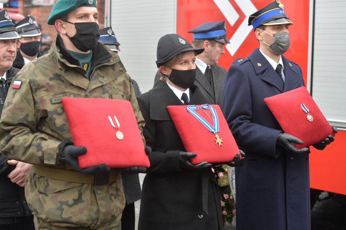 Tłumy na pogrzebie Eweliny, która zginęła jadąc na akcję ze strażakami