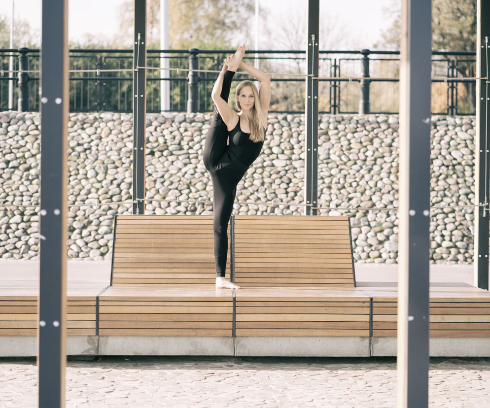 Kama Nienałtowska od 30 lat trenuje m.in. gimnastykę artystyczną, taniec klasyczny, modern dance i body movement