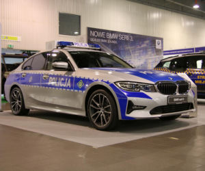 Policyjne radiowozy NA BOGATO! Nowe, oznakowane BMW robi wrażenie