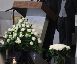 Tak pożegnały Jana Frycza córka i wnuczka. Trudno się nie rozpłakać