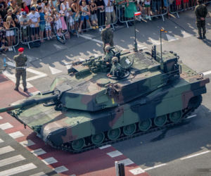 Święto Wojska Polskiego 2026: Wielka defilada w Warszawie i parada morska w Gdyni. Tysiące żołnierzy i ten sprzęt wojskowy zaskoczą Polaków
