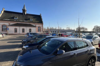 Nowy parking przy ulicy Kustronia prawie gotowy. Kierowcy dostaną 98 darmowych miejsc