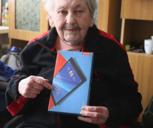 Złodziejka ukradła jej tablet ze zdjęciami zmarłej mamy. Dramat pani Joanny z Warszawy