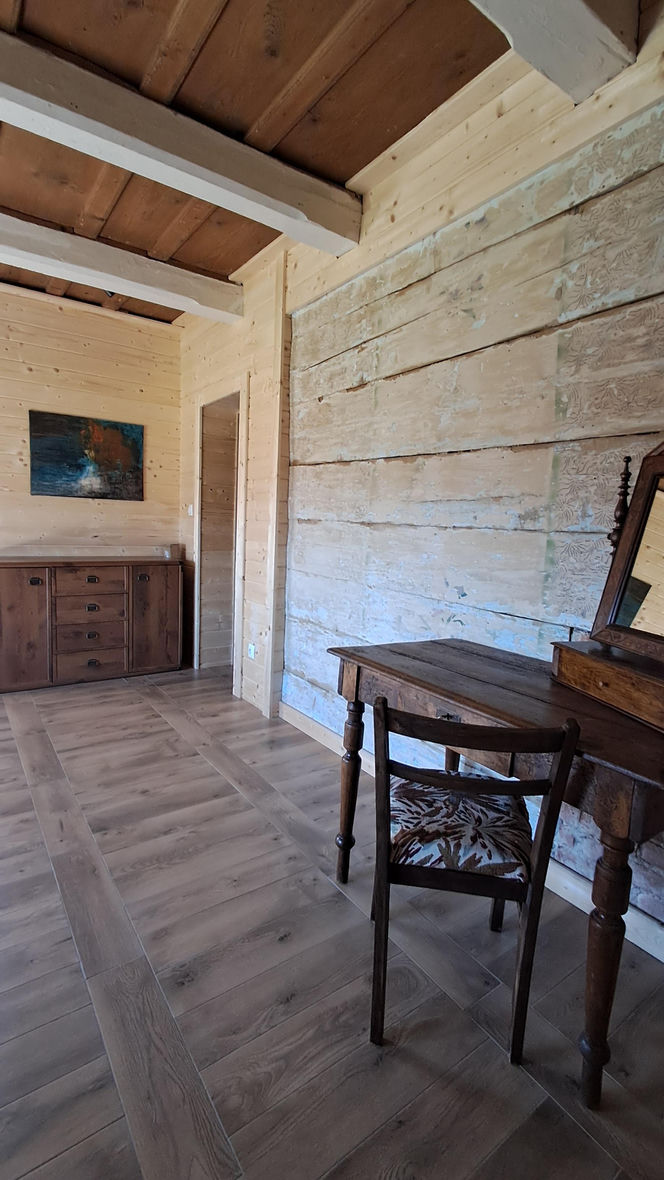 Remont chyży łemkowskiej w Hańczowej