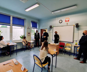 Matura 2020 w Kaliszu. Do testu z języka polskiego przystąpiło ponad 1700 uczniów! [ZDJĘCIA]