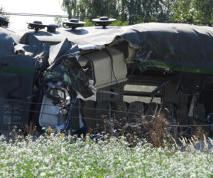 Zderzenie pociągu z ciężarówką pod Radomiem. Wśród rannych jest kobieta w ciąży!
